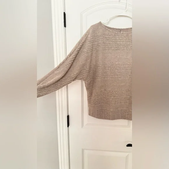 SHEIN Taupe Ribbed Knit Top - Picture 5 of 7